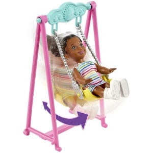 Barbie skipper babysitter parque de juegos